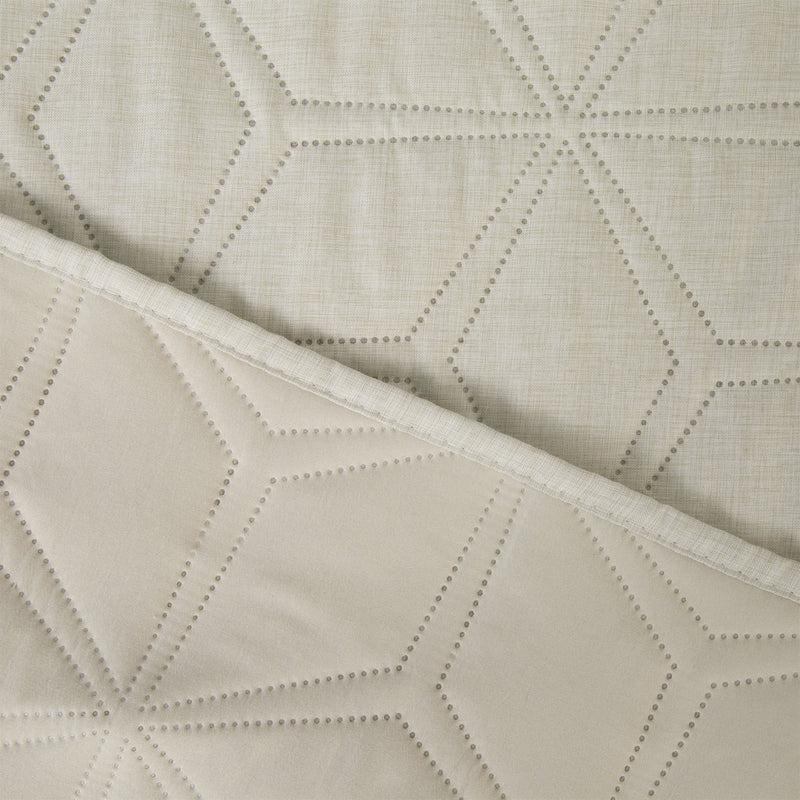 Linen Look Hexagonal Quilt Cream